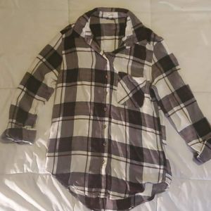 Cute loose fit plaid shirt
